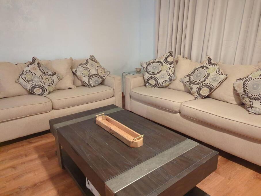 Urban Oasis At Falls 3 Beds Slips 6 ไนแอการาฟอลส์ ภายนอก รูปภาพ